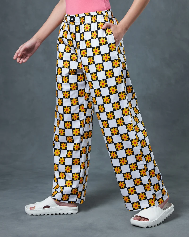 bewakoof Women's White All Over Printed Oversized Pyjamas